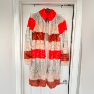 NWT Faux Fur coat : multicolor NY&Co size medium